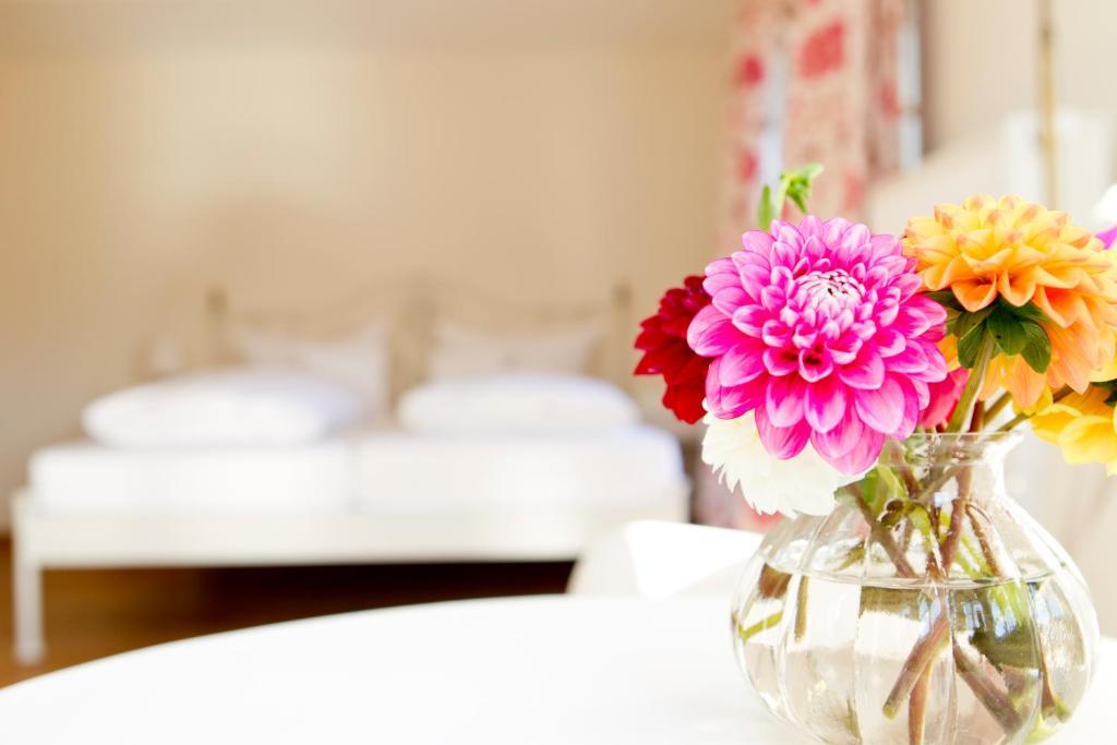 Landhaus Marinella Hotel Garni Bad Wiessee Rum bild