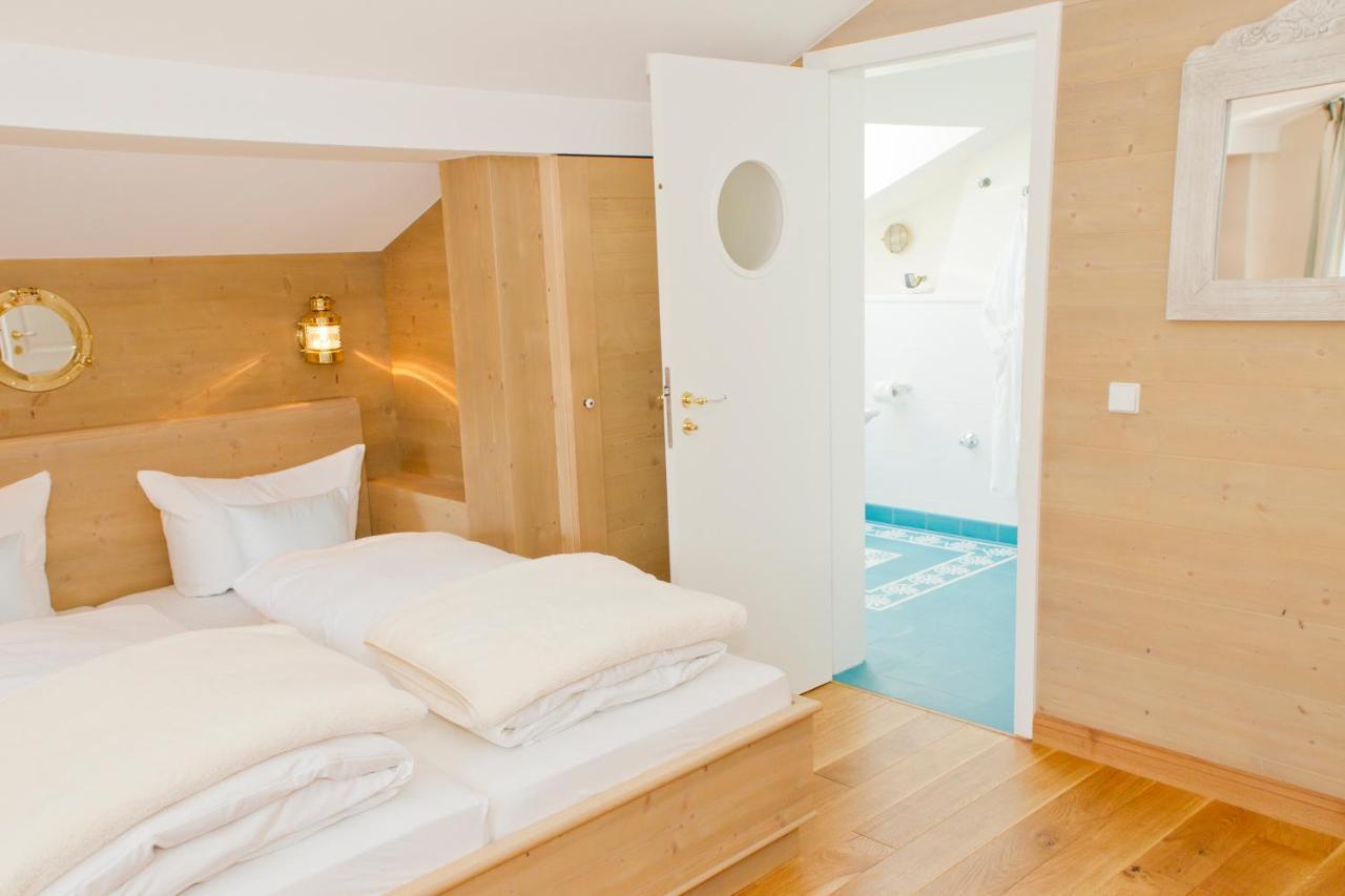 Landhaus Marinella Hotel Garni Bad Wiessee Rum bild